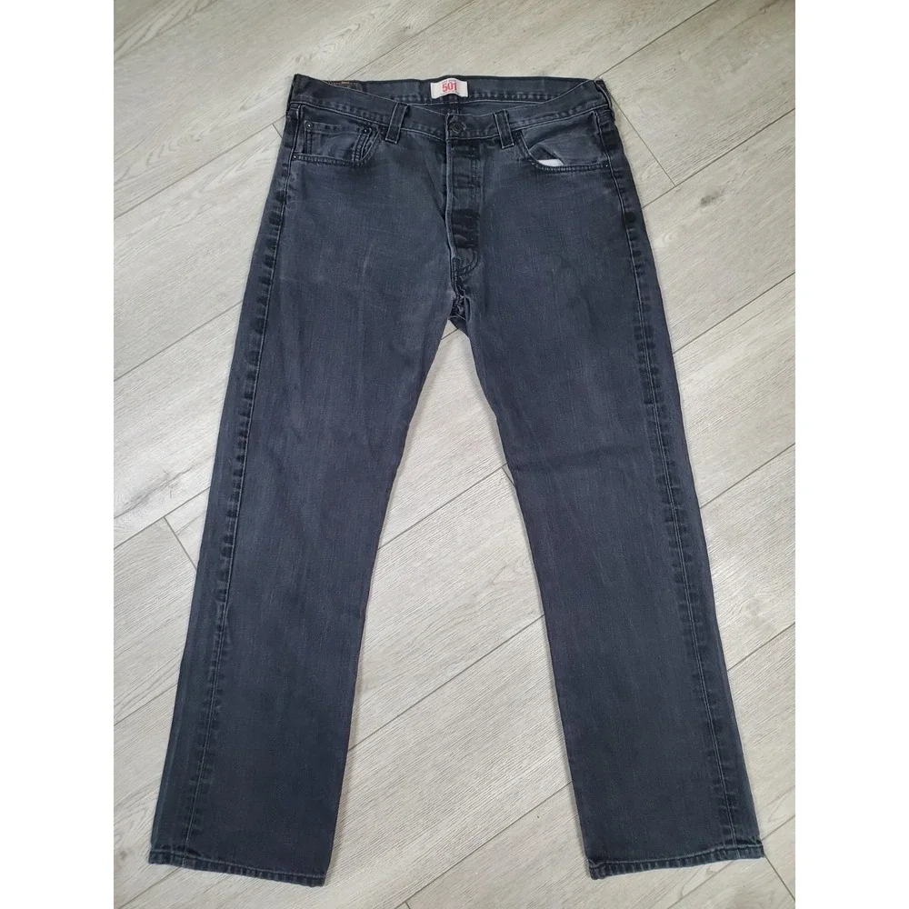 Vintage Levis 501 Jeans Mens 36x32 Black Denim Straight Leg Button Fly Y2K